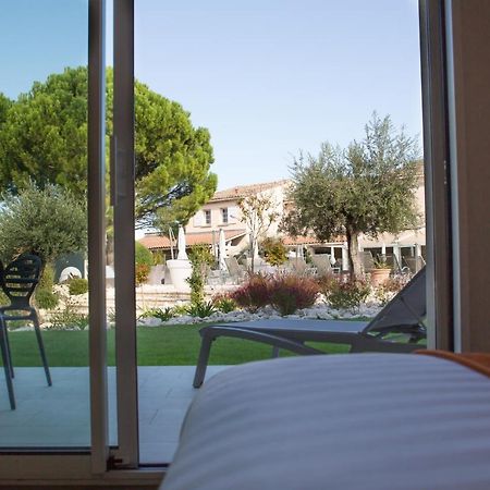 Le Domaine Des Oliviers Hotell Pierrelatte Exteriör bild