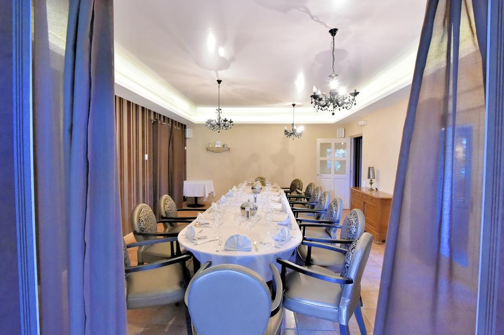 Le Domaine Des Oliviers Hotell Pierrelatte Exteriör bild