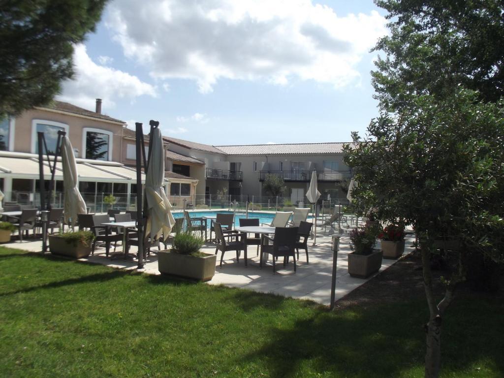 Le Domaine Des Oliviers Hotell Pierrelatte Exteriör bild