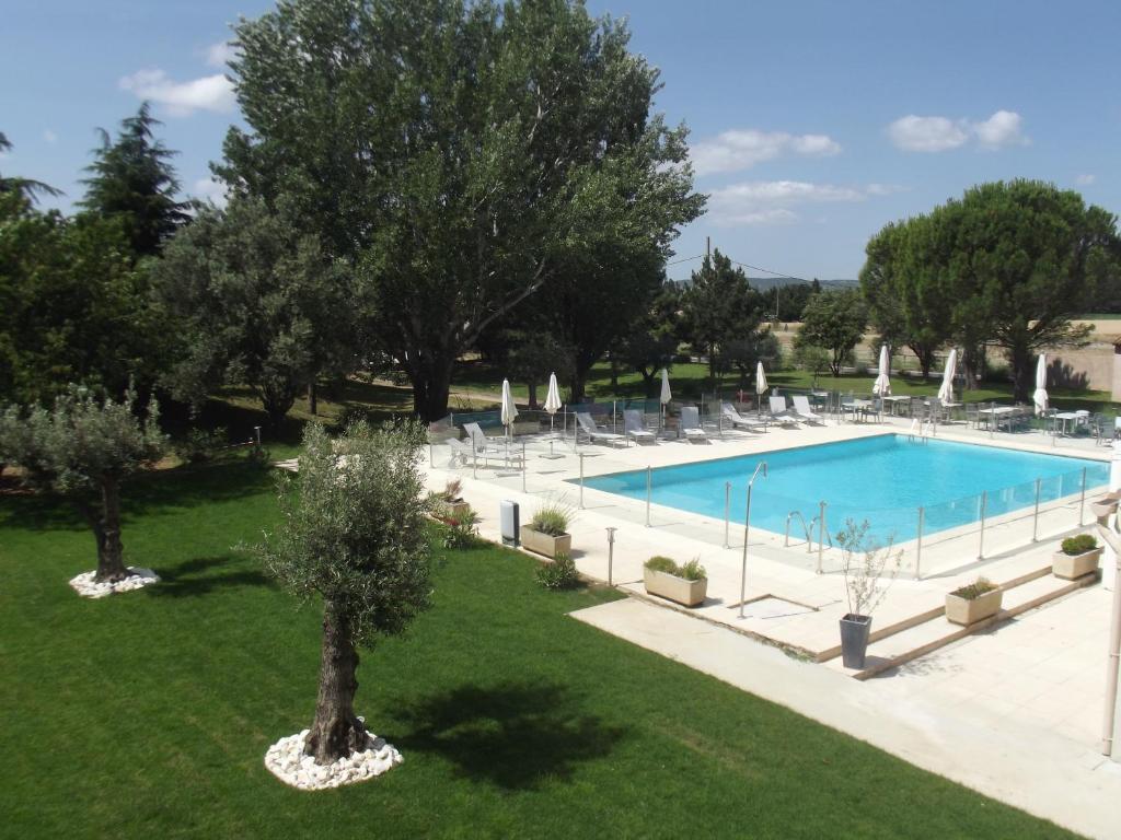Le Domaine Des Oliviers Hotell Pierrelatte Exteriör bild