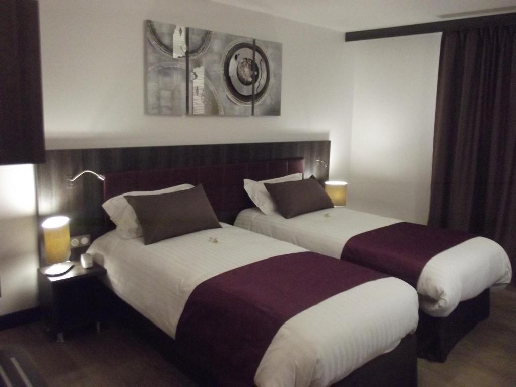 Le Domaine Des Oliviers Hotell Pierrelatte Rum bild