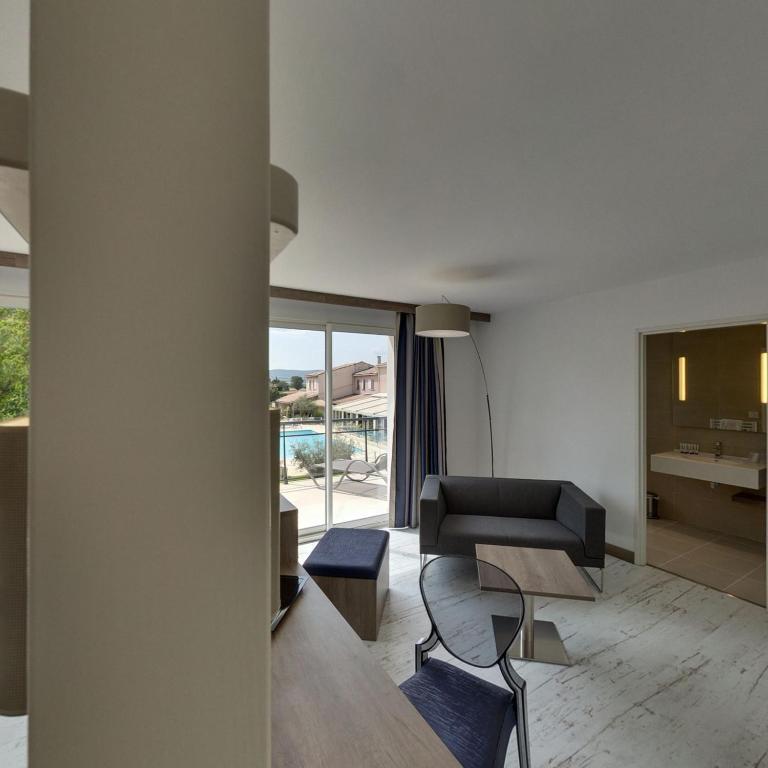 Le Domaine Des Oliviers Hotell Pierrelatte Rum bild