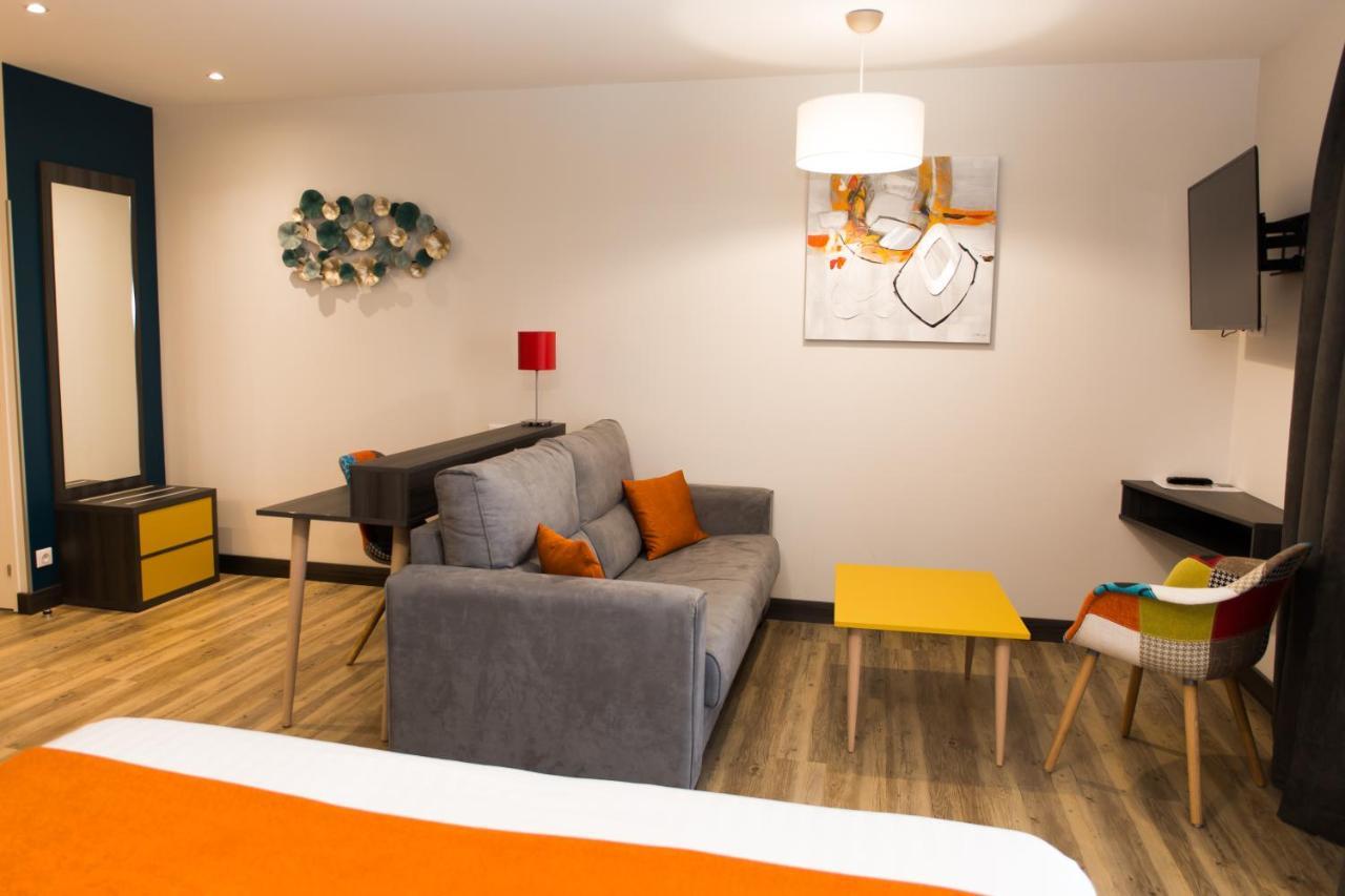 Le Domaine Des Oliviers Hotell Pierrelatte Exteriör bild