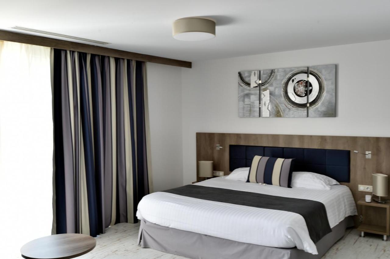 Le Domaine Des Oliviers Hotell Pierrelatte Exteriör bild