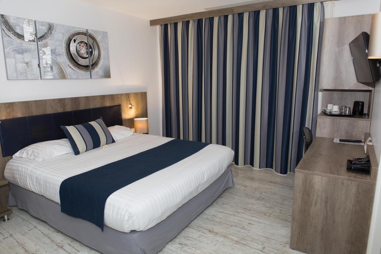 Le Domaine Des Oliviers Hotell Pierrelatte Exteriör bild