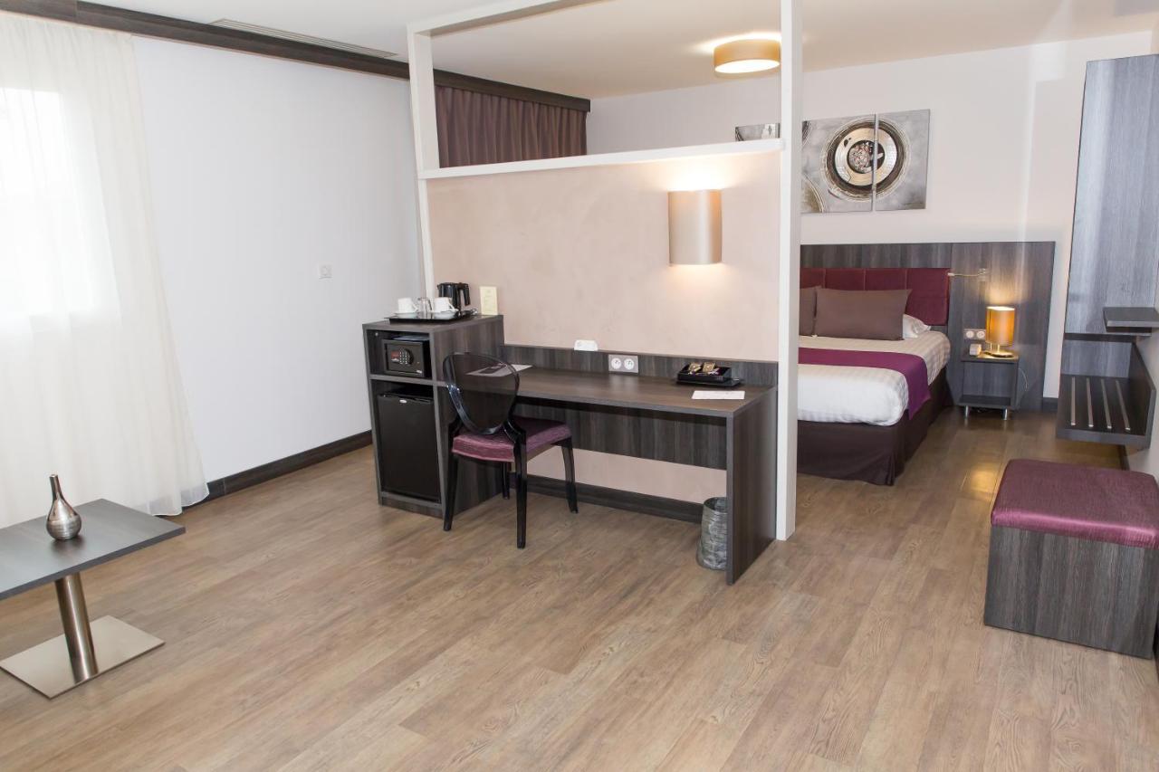 Le Domaine Des Oliviers Hotell Pierrelatte Exteriör bild