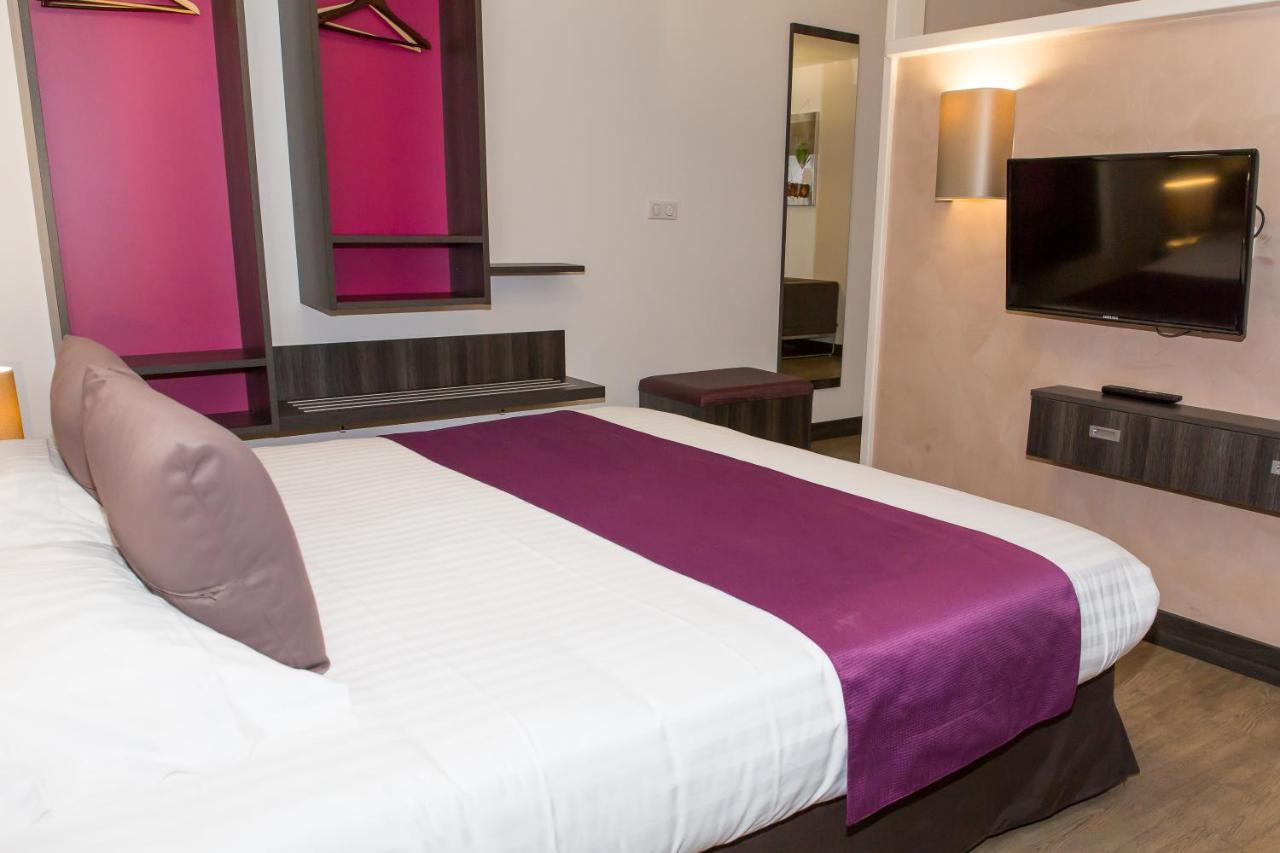 Le Domaine Des Oliviers Hotell Pierrelatte Exteriör bild